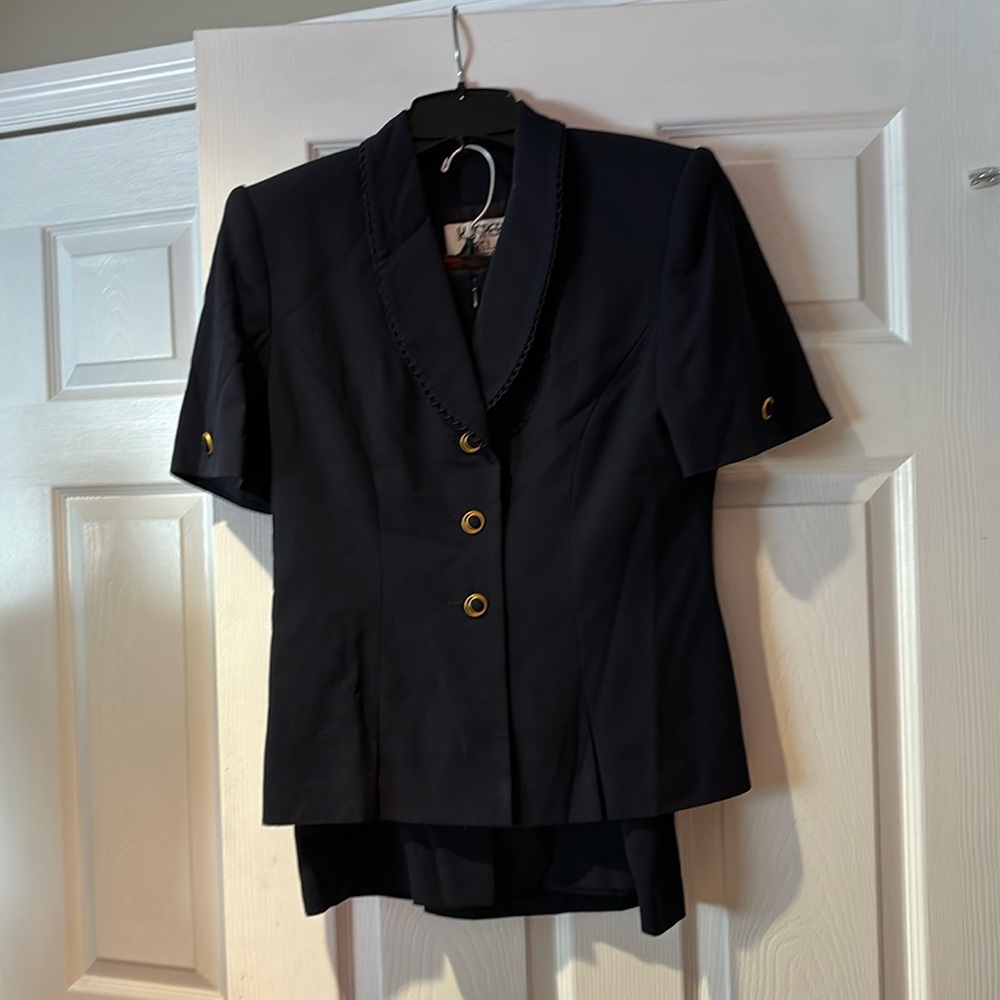Kasper Blue Skirt Set Elegant and Versatile